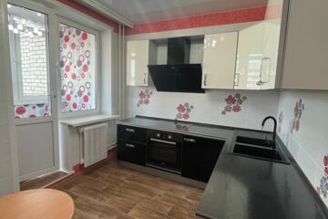 2-к квартира, 60 м², 8/14 эт.